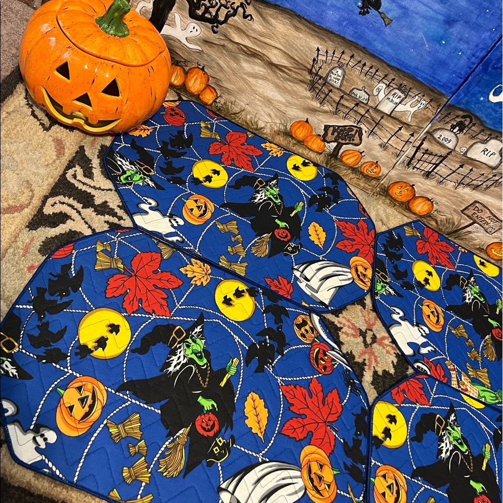 he cutest set of quilted fabric vintage Halloween placemat - Picture 2 of 15
